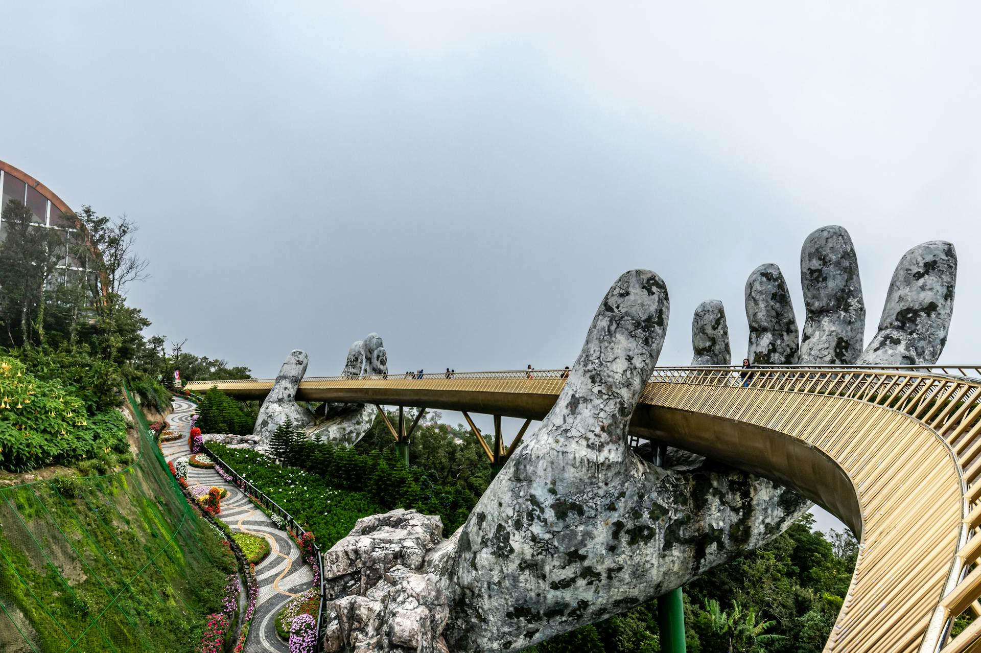 Review Chi Tiết Bà Nà Hills Có Đáng Tiền Không